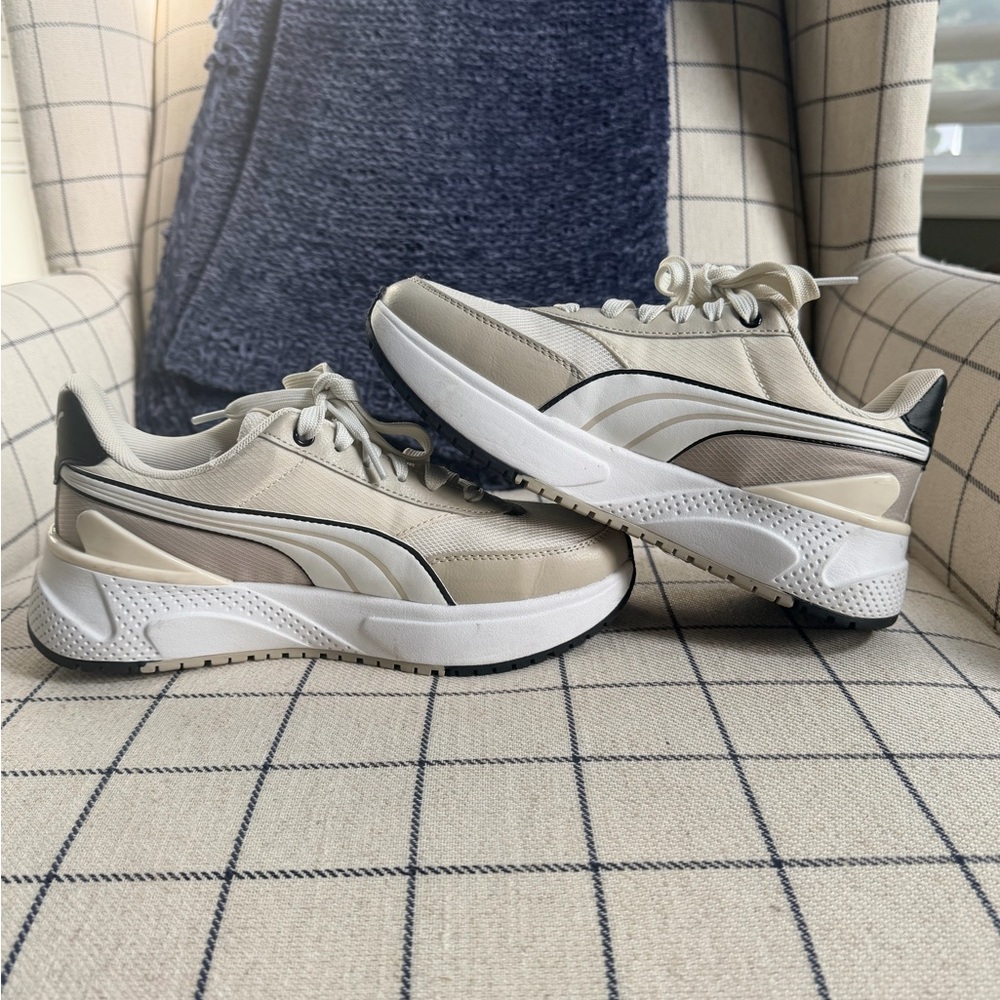 Puma Softfoam Platform Women's Tan and Black Sneakers